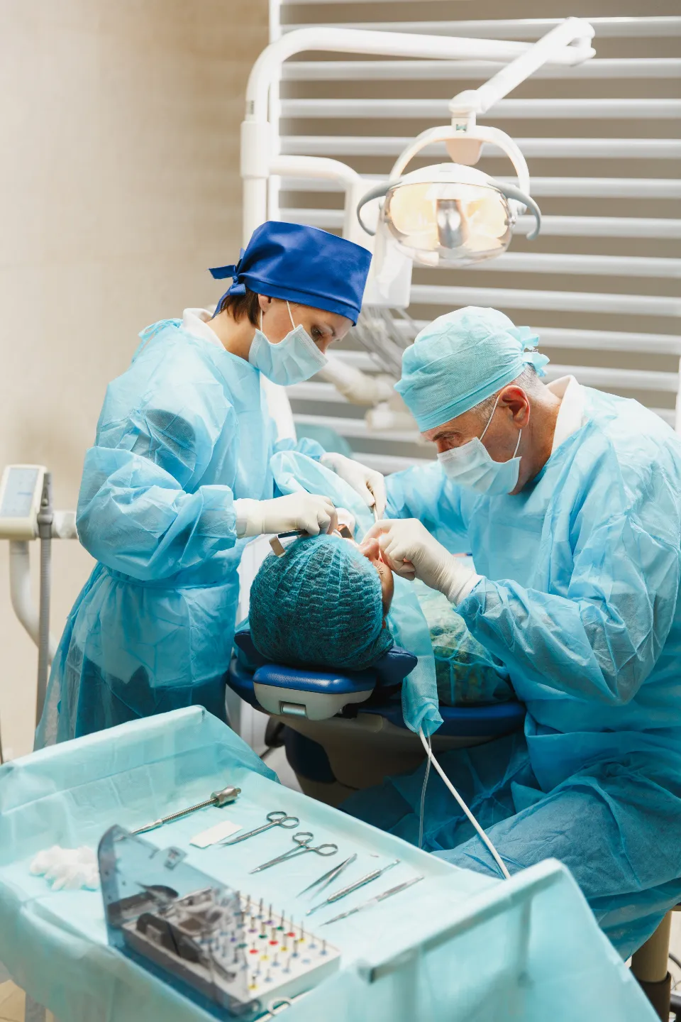 Serene clinical setting for oral surgery